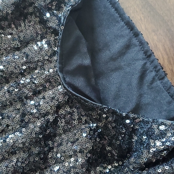 Sequins Black Shorts - Picture 3 of 6